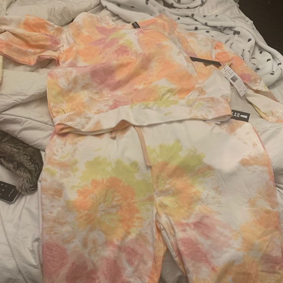 Brand New Design Lab Tye Dye sweatsuit - Picture 3 of 3